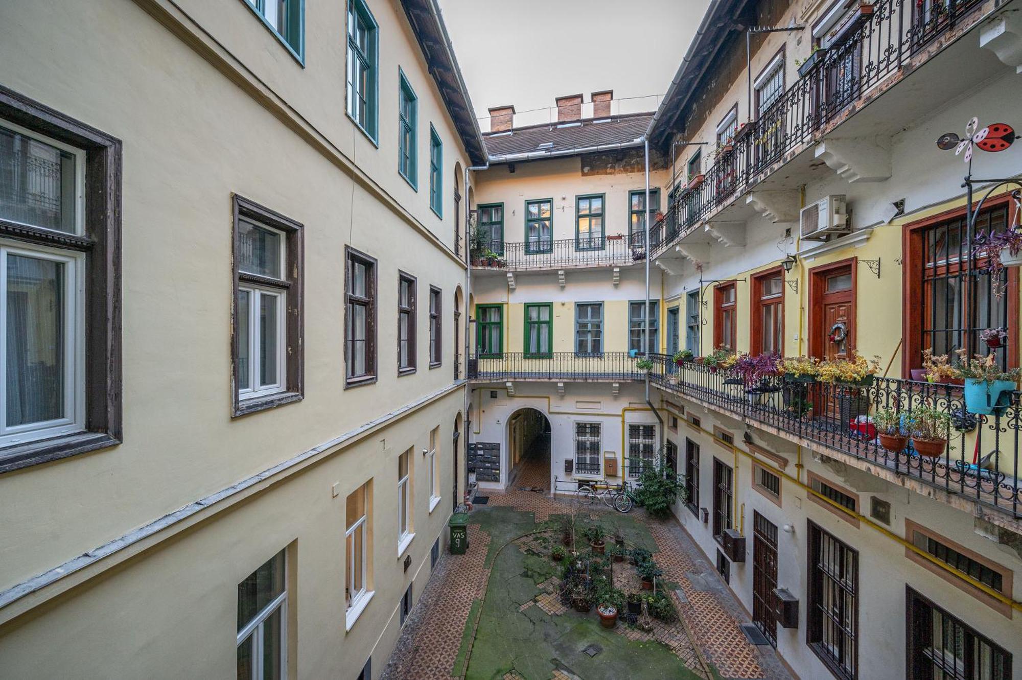 District 6Th Sense Apartment Budapesta Exterior foto